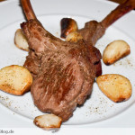 Lammcarrée mariniert in Vanillepfeffer mit Knoblauch und Rosmarin – Lammcarrée