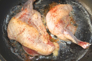 Knochen fachgerecht vom Entenschlegel-Hühnerschlegel entfernen