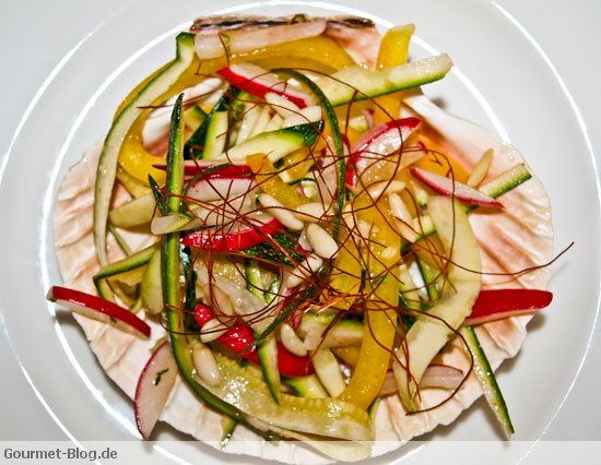 zucchini-paprika-salat-foto