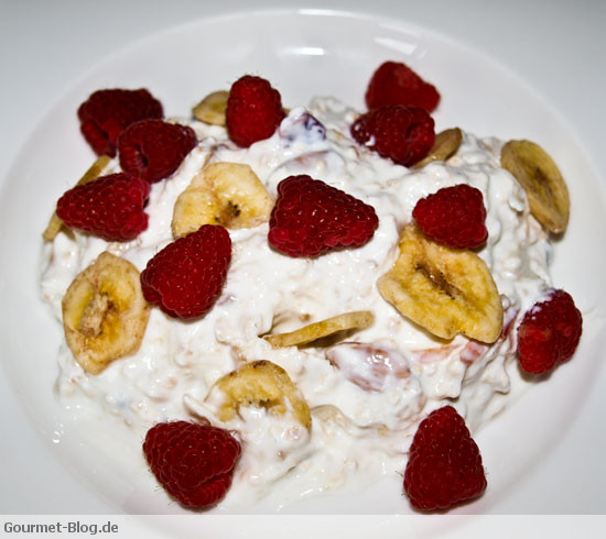 himbeer-bananen-chips-haferflocken-cranberry-muesli