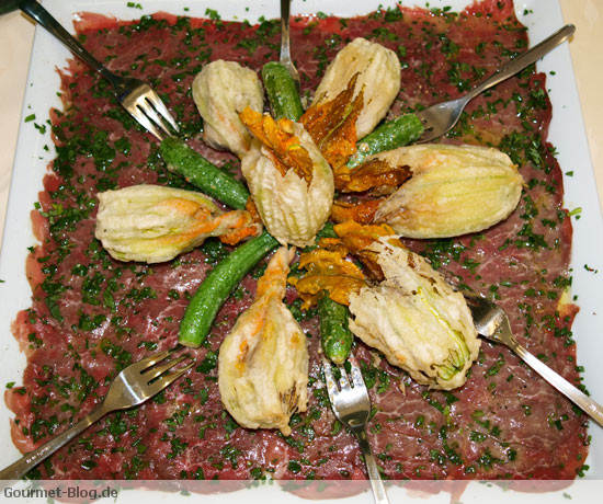 rindercarpaccio-bild-fertig-angerichtet