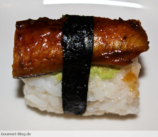 unagi-nigiri-aal-sushi-unagi-nigiri-foto