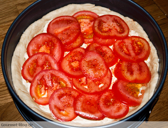 frischkaesekuchen-mit-senf-und-tomaten