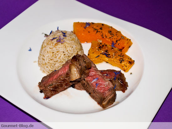 bisonsteak-mit-basmatireis-und-gebackenem-kürbis