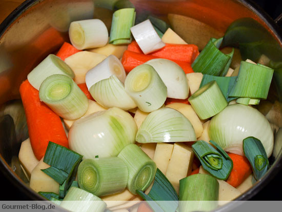 kartoffelsuppe.kartoffeln-zwiebeln-porree-karotten