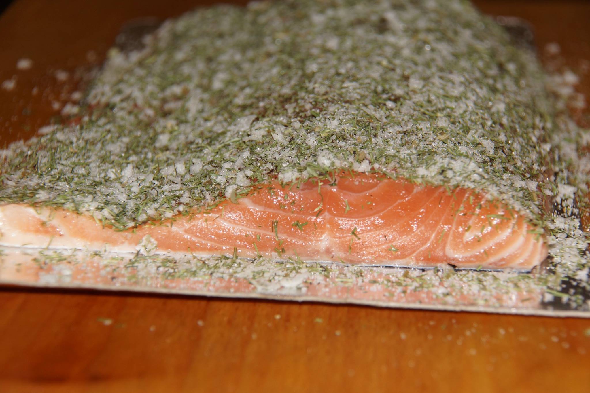 Graved Lachs – Gravlaks – Schwedenlachs selbst herstellen