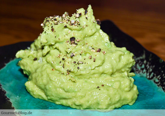 avocadocreme-mit-cayennepfeffer