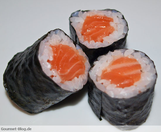 Sushi: Maki-Sushi mit Lachs