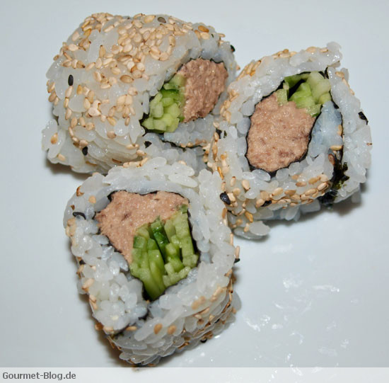 uramaki-sushi-california-rolls