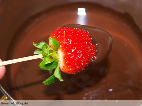 Erdbeeren mit Schokolade - Schokoerdbeeren!