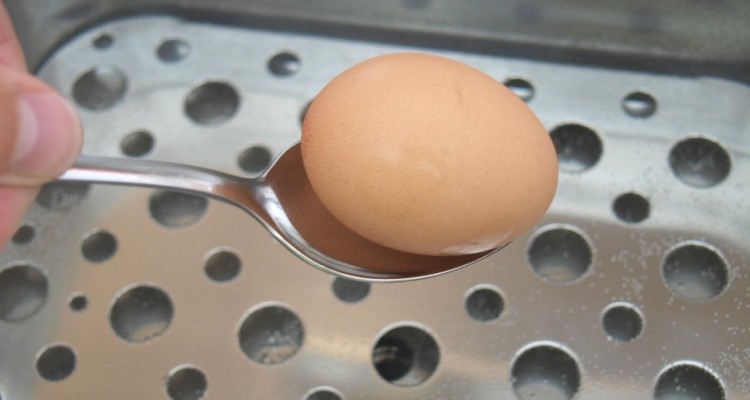 Ostereier Färben - Nur der Stempel ist nervig