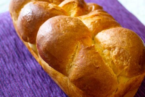 Paniermehl kann aus Brot oder Chips gemacht werden