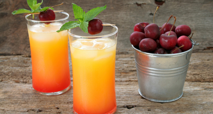 Tequila Sunrise Cocktail