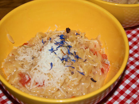 Reisnudel-Risotto mit Tomaten