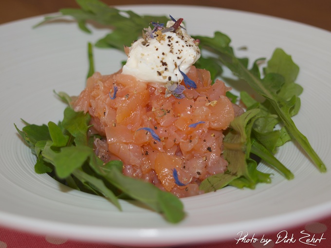 Lachstatar mit Rucola