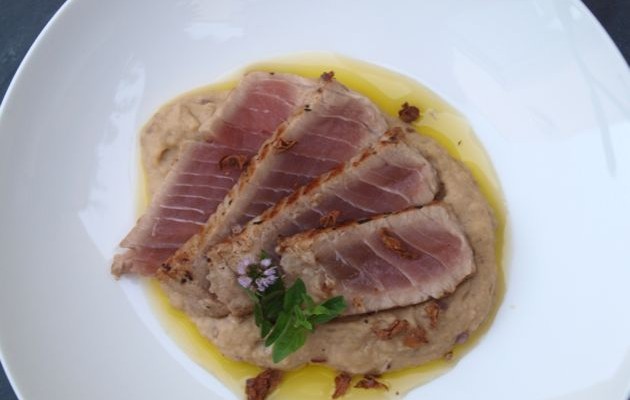 Thunfisch mit Kichererbsen