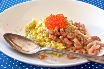 Rühreier mit Nordseekrabben und Saiblingskaviar