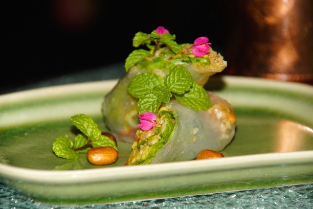 Fine Dining Spring Rolls in Bangkok Essen