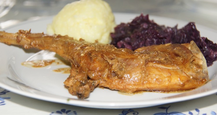 Kaninchenbraten - Leichtes und leckeres Schmorgericht