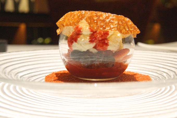 Fireplace Grill Bangkok - Creme mit Beeren - sommerlich leichtes Dessert
