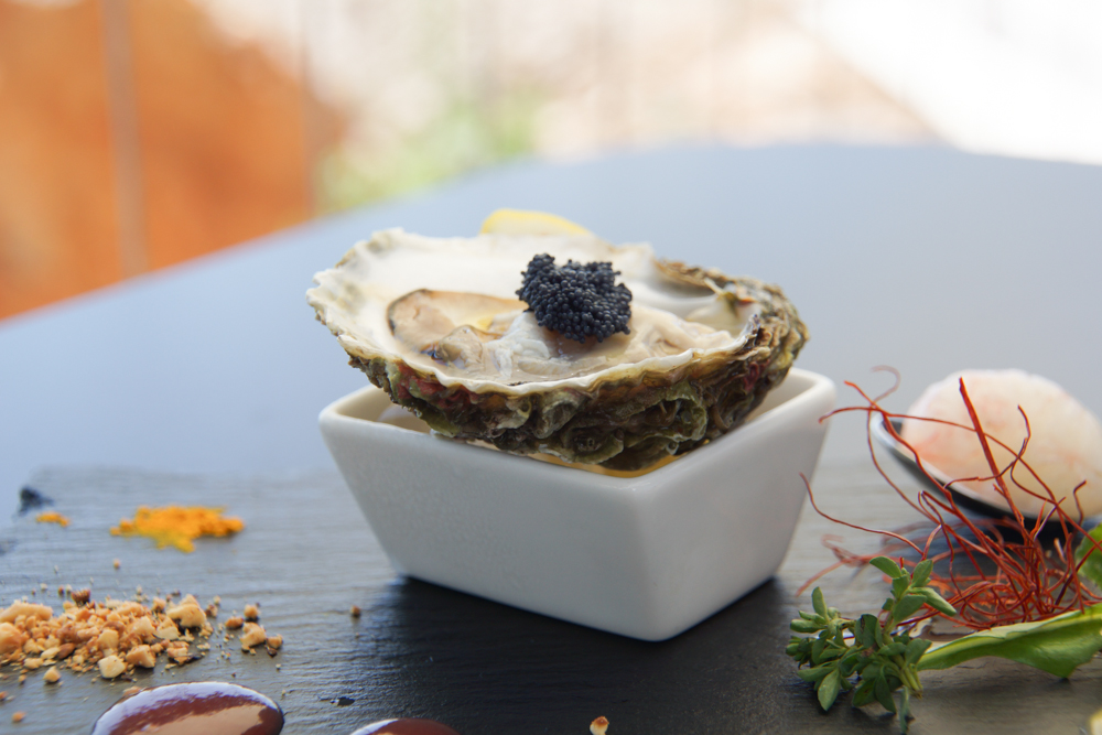 Restaurant Navis - Frische Auster mit Kaviar und Zitrone