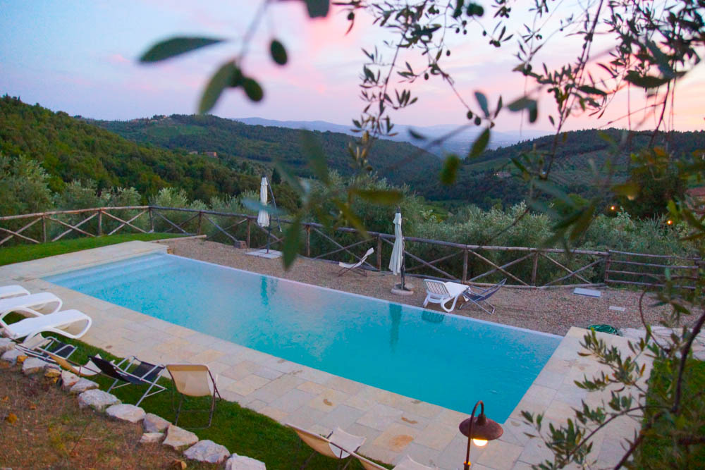 Pool in der Toskana - Ein Traum in Abendstimmung