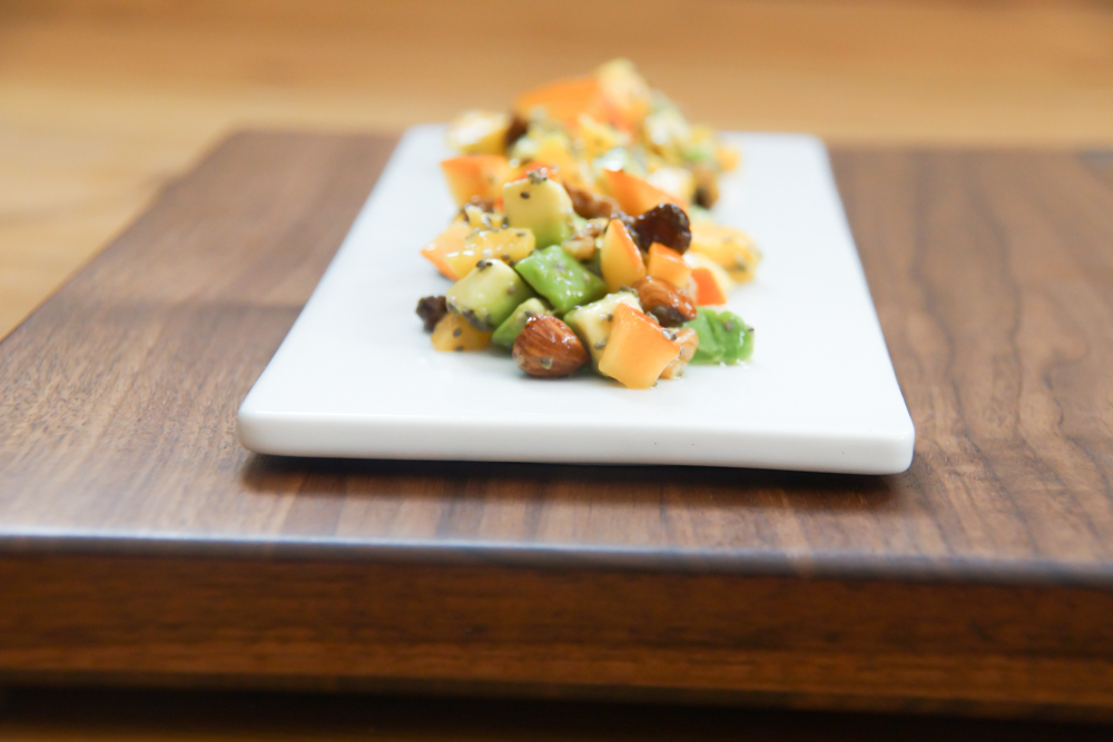 Mango Avocado Kaki Salat mit Chiasamen