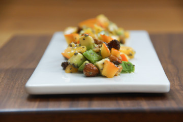 Mango Avocado Kaki Salat mit Chiasamen