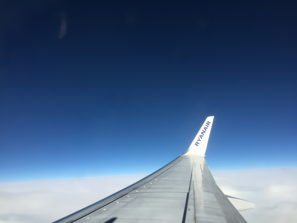 Ryanair Flugzeug in der Luft