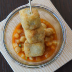 Gebackene Risottokroketten, Blauschimmelkäse, Tomate und Minestrone