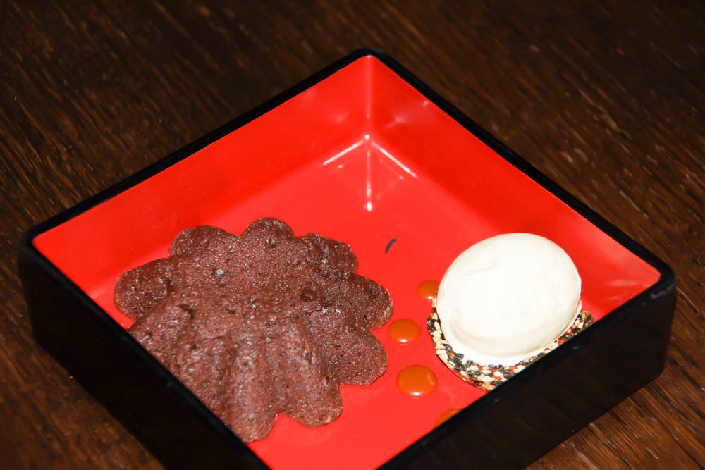 Schokoladen Bento Box mit Grüntee Eis
