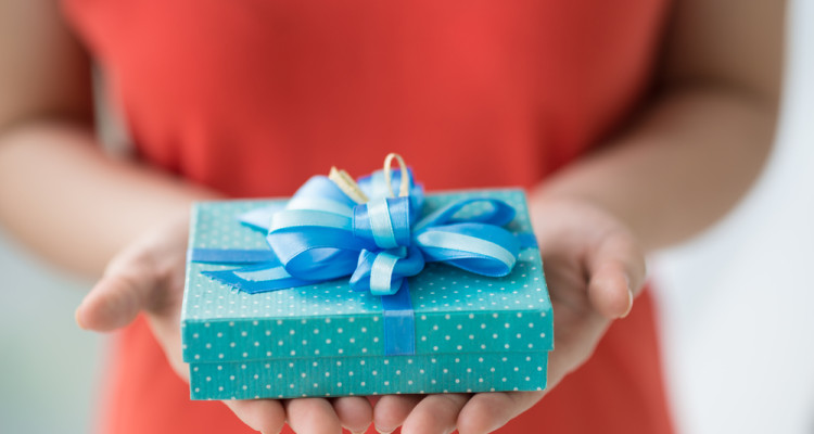Geschenke verpacken - der Klassiker