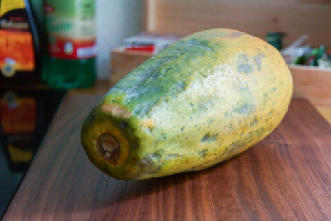 Papaya zubereiten - Die ganze Papaya