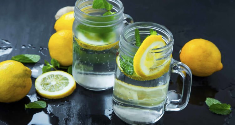 Sprudelwasser - Veredelt mit Zitrone