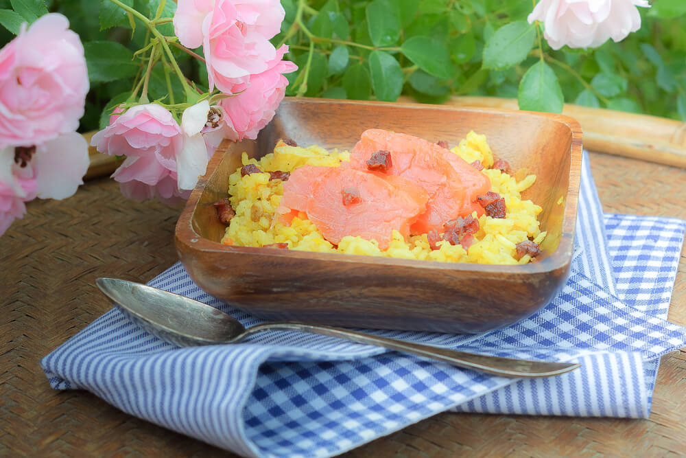 Safran Risotto mit Räucherlachs und Chorizo