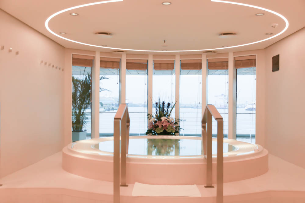 Eingang zum SPA - MS Europa 2