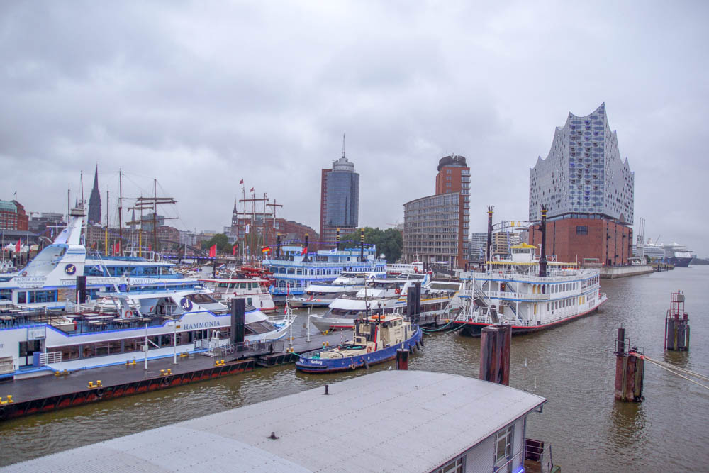 Hamburg Hafenansicht auf der MS EUROPA 2