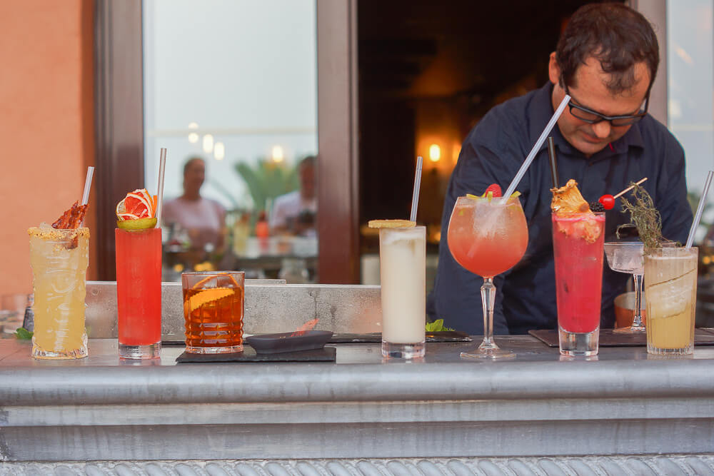 Bar mit Cocktails