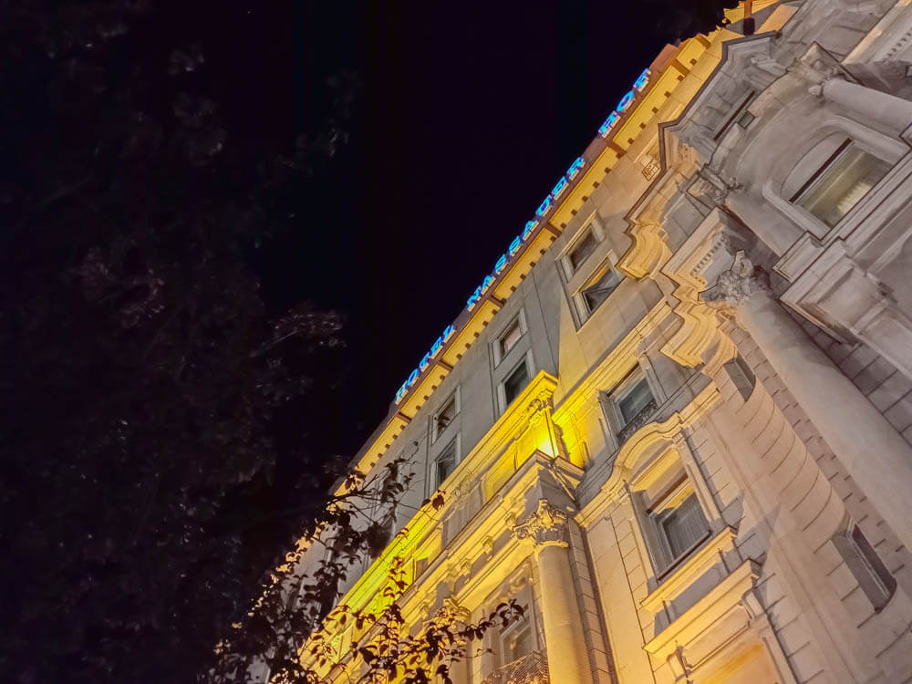 Restaurant ENTE Wiesbaden - Nassauer Hof in der Nacht