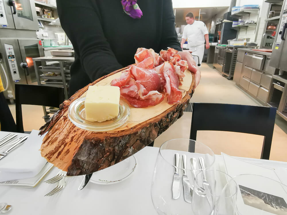 Waldhaus Sils Chefs Table - Coppa und Butter zum Start