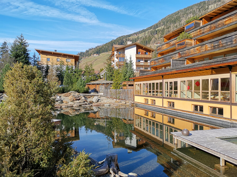 Arosea Life Balance Hotel - Natursee und Pool in einem