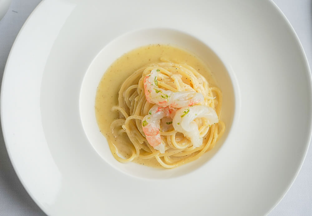 Carlton Hotel St. Moritz - Sonnenterrasse Lunch - Tonnarelli, Cacio e Pepe, Scampi, Grüne Zitrone 2