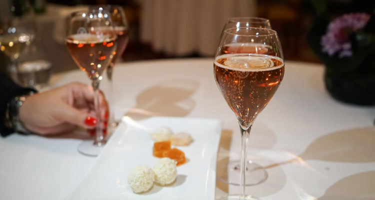 Carlton St. Moritz - Romanoff Restaurant - Champagner zum Schluss