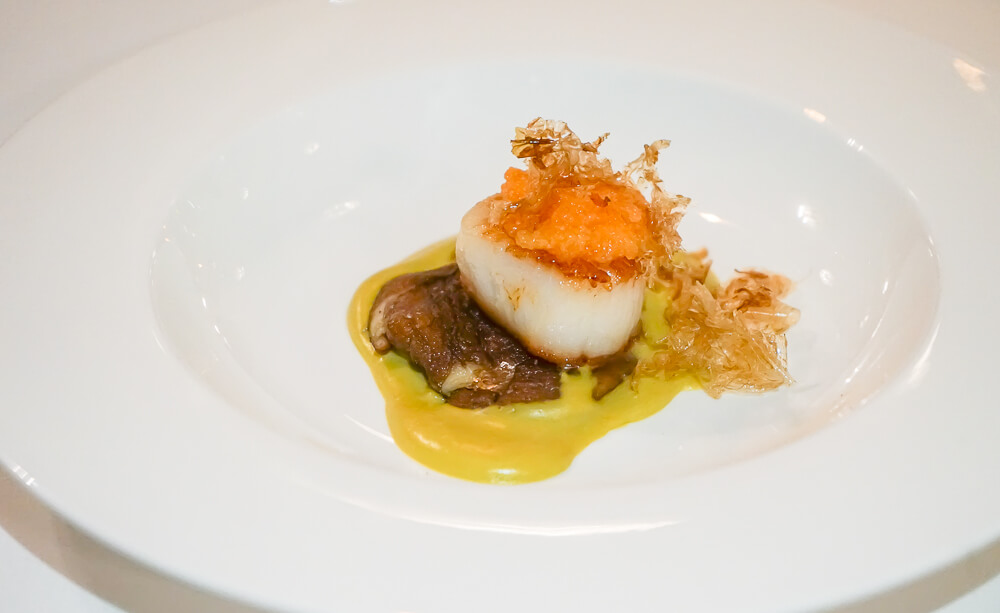 Cristina Bowerman, St. Moritz Gourmet Festival - Grilled scallops, white fish eggs, dashi, Mushroom