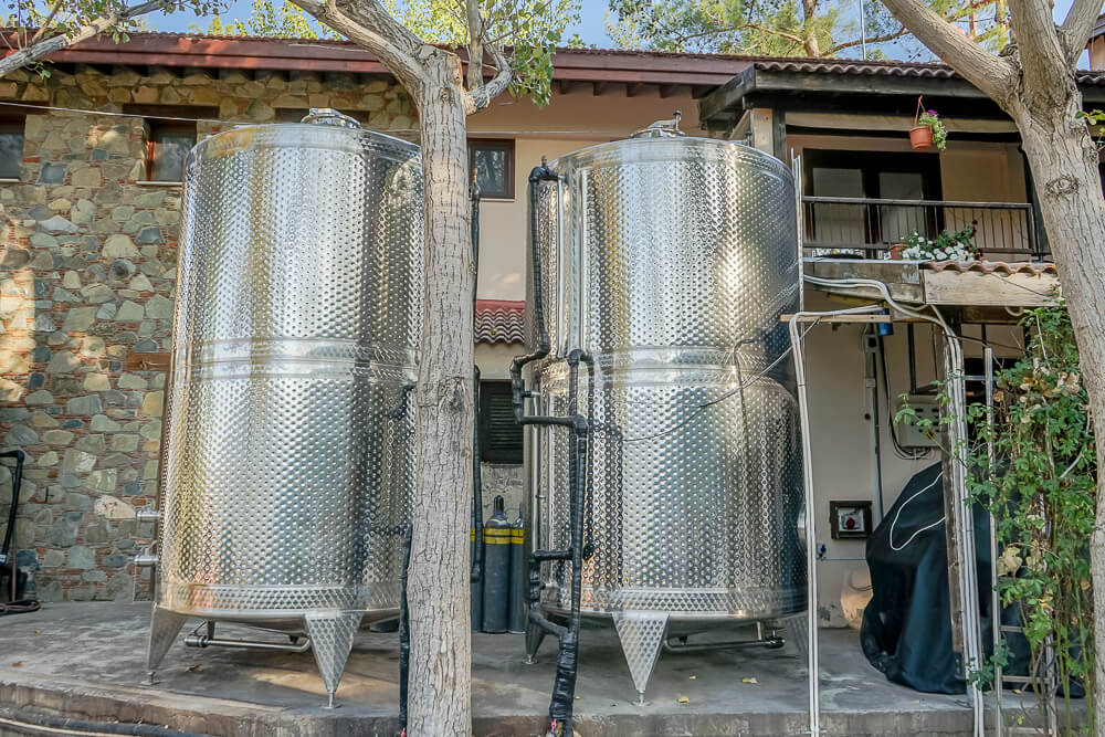 Tsiakkas Weingut Zypern - Auf dem Weingut