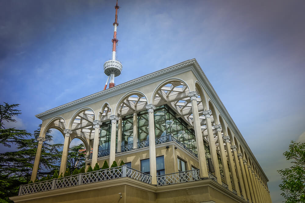 New Wine Festival in Tbilisi - Funkturm am Mtatsminda Park