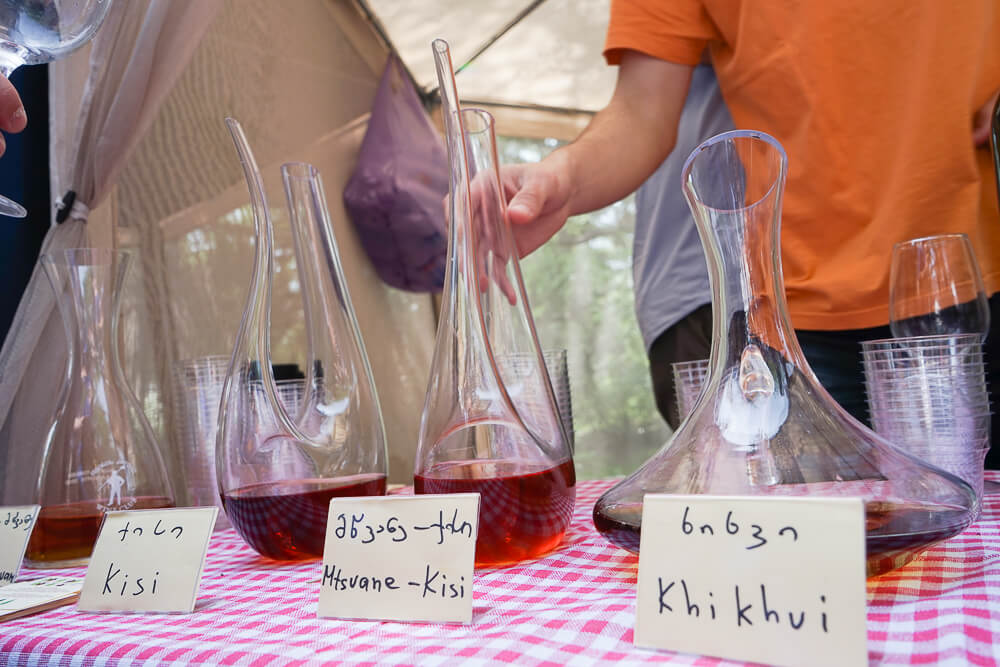 New Wine Festival in Tbilisi - Wein im Dekanter