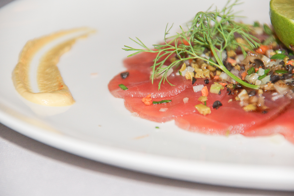 SO Sofitel Bangkok - Tuna Carpaccio aus dem Restaurant