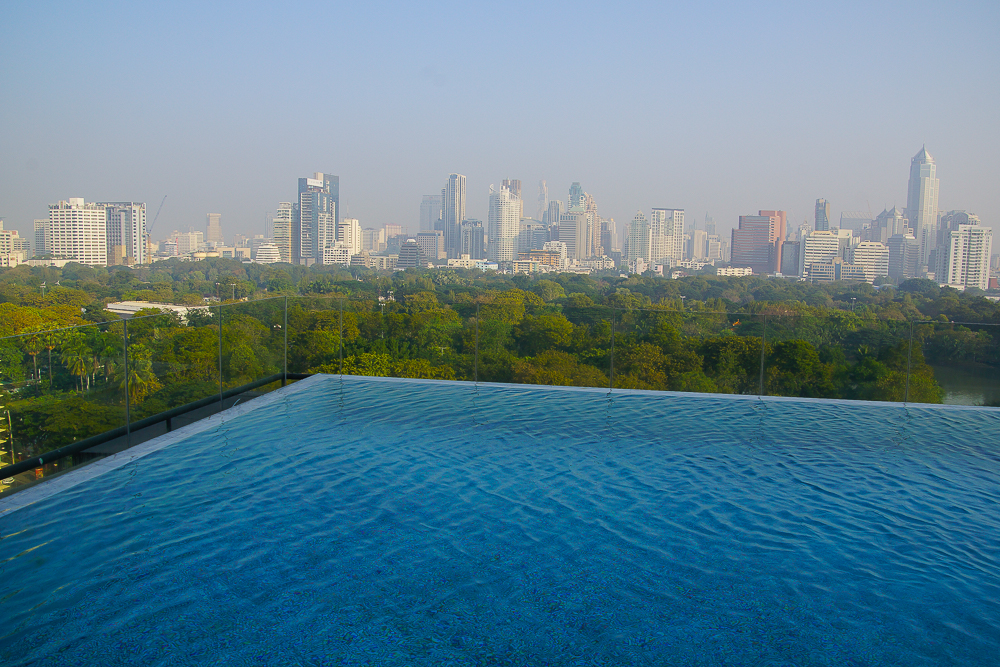 SO Sofitel Bangkok - bangkok und Lumphini Park vom Infinity Pool