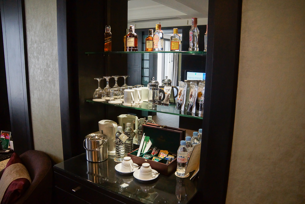 SO Sofitel Bangkok - grandiose Minibar